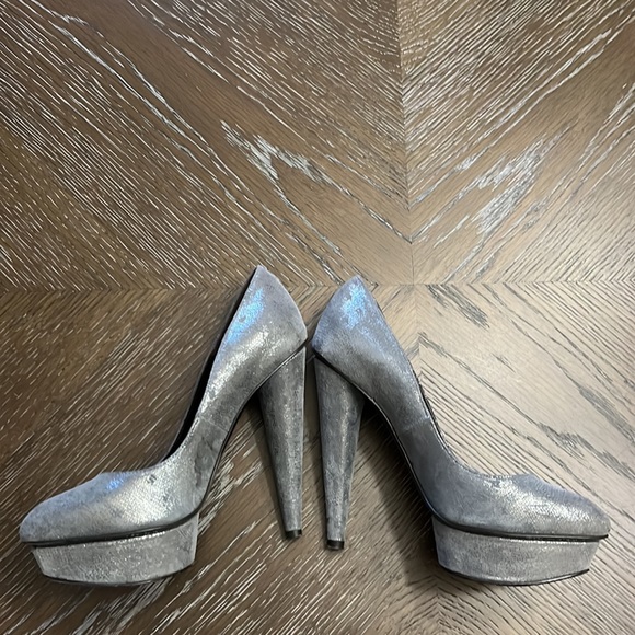 Elizabeth and James Mason pewter silver platform heels - Picture 12 of 17